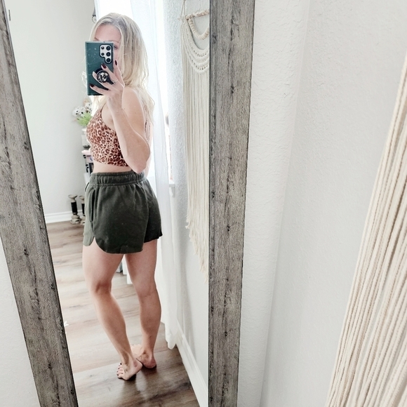 Wild Fable Fleece Drawstring Elastic Waist Dolphin Hem Shorts Athleisure S NEW - Picture 7 of 13